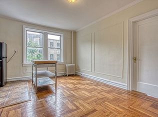 377 Argyle Rd APT 2D, Brooklyn, NY 11218