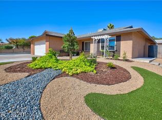 722 Skyline Rd, Henderson, NV 89002