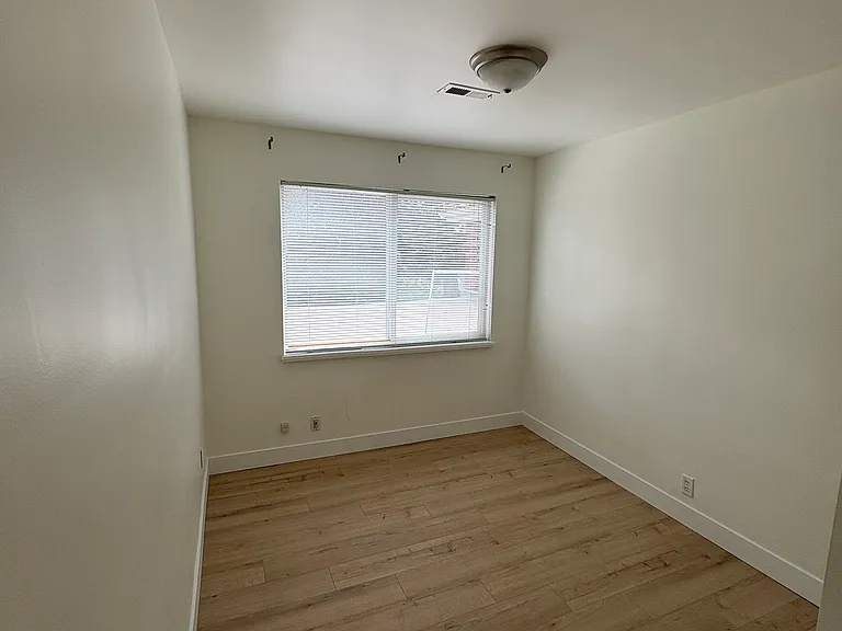 4045 N Canyon Rd — Photo 9
