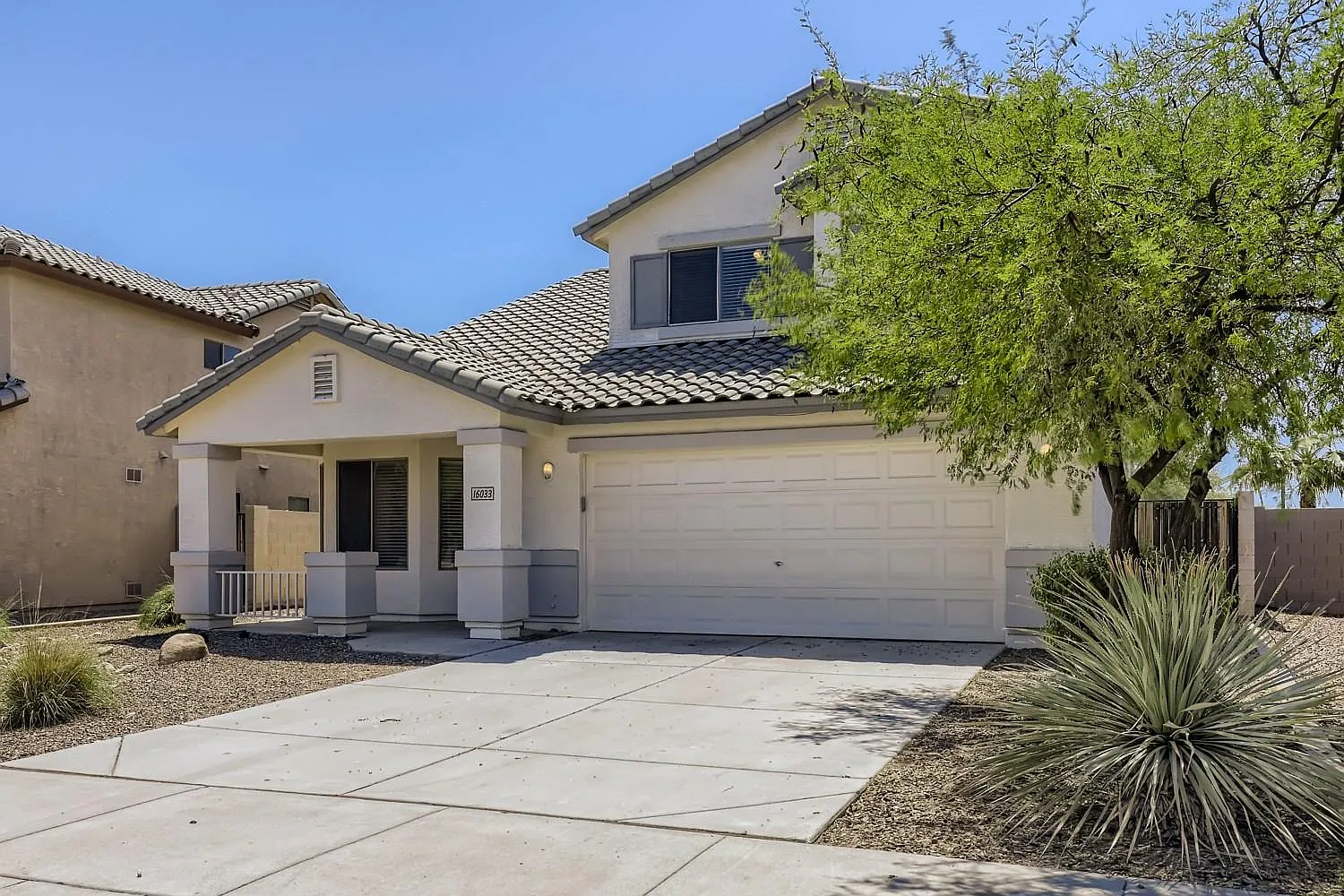 4 bed, 2.5 bath, 2038 sqft, $2,400 — Photo 2