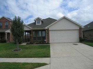 9005 Yosemite Trl, Aubrey, TX 76227