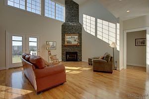 5th image of 180 Hay Field Dr