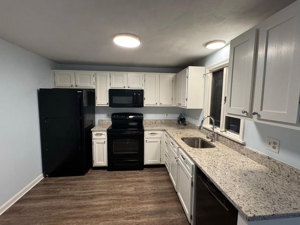 448 Mount Hope St #7