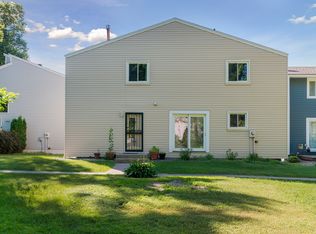 3445 Pilgrim Ln N, Plymouth, MN 55441