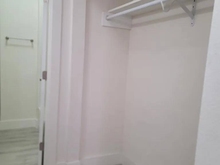 721 Pine Ave — Photo 3