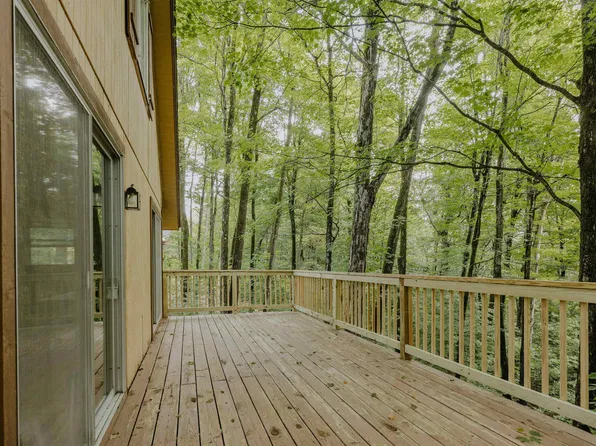 21 Big Bend Loop, Wilmington, VT 05363