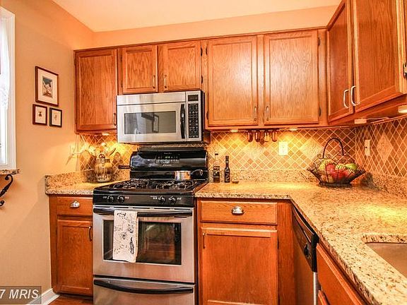 5th image of 654 Knightsbridge Dr
