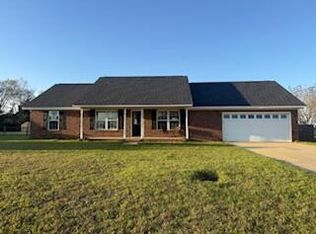 3525 Drayton Dr, Dalzell, SC 29040