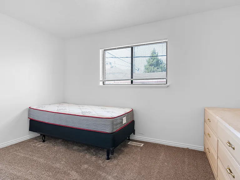 865 N 500 W #11 — Photo 11
