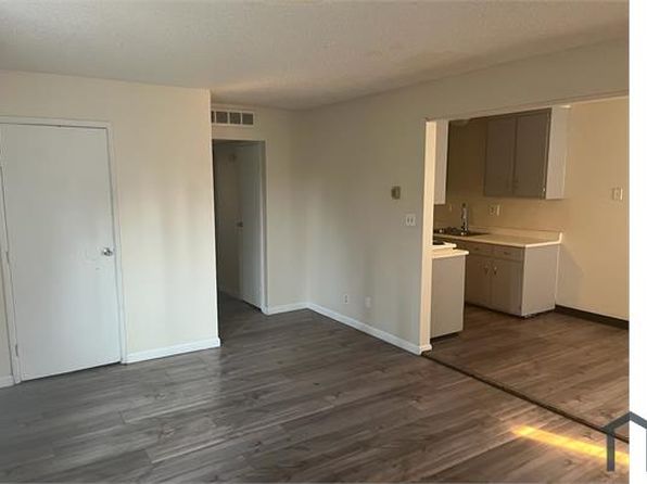 3940 E Burns Ave #D, Fresno, CA 93725