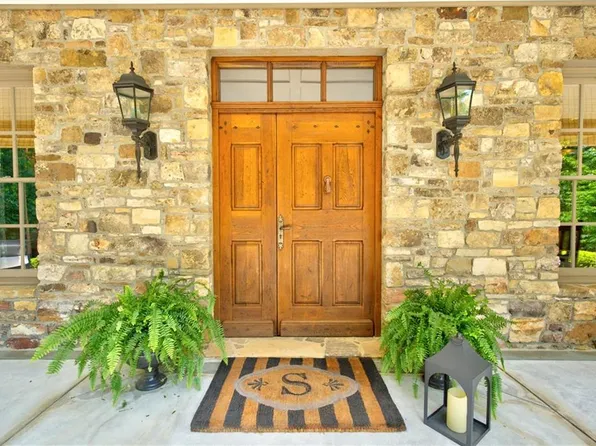 554 E New Salem Cmn NW, Marietta, GA 30064