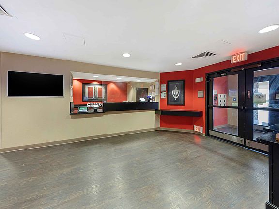 Lobby and Guest Check-in