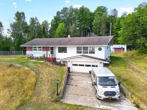 7505 State Highway M95 Hwy, Republic, MI 49879