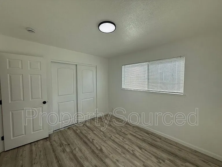 911 H St #2 — Photo 25