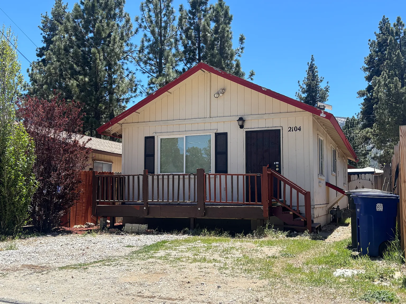 2 bed, 817 sqft, $1,400 — Photo 1