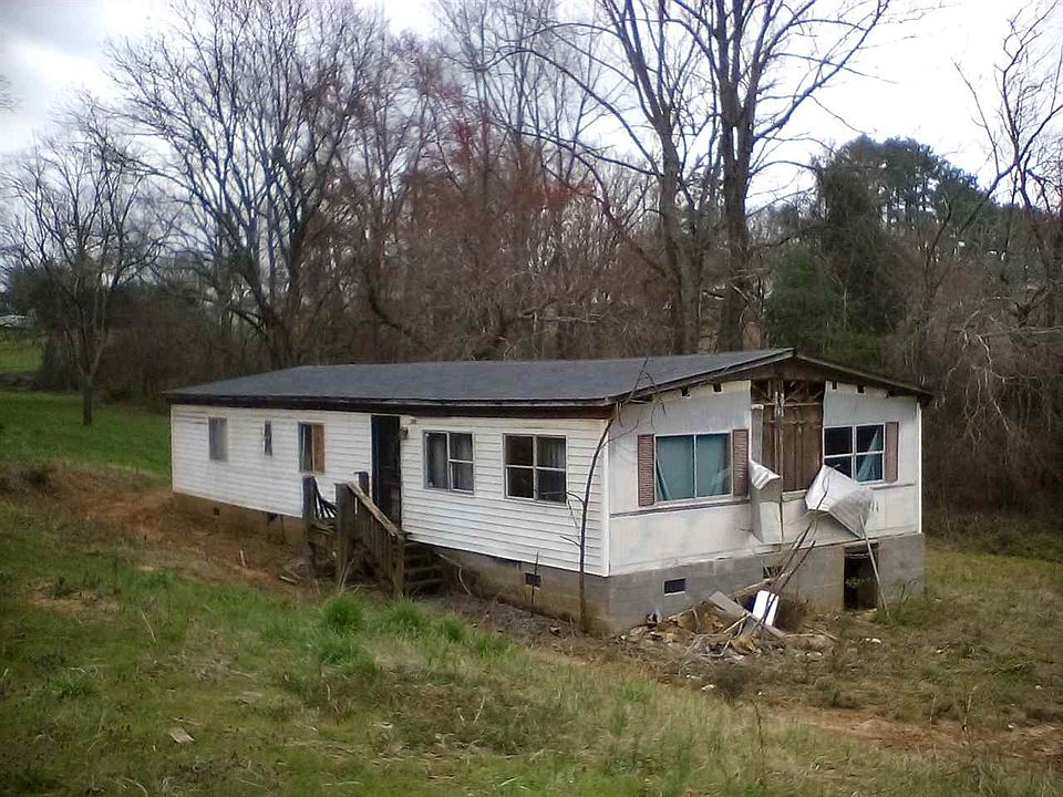 2nd image of 245 Holland St