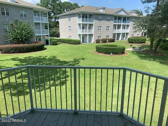 3rd image of 908 Resort Cir #507