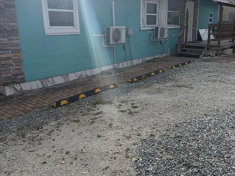 330 Palm Ave — Photo 1