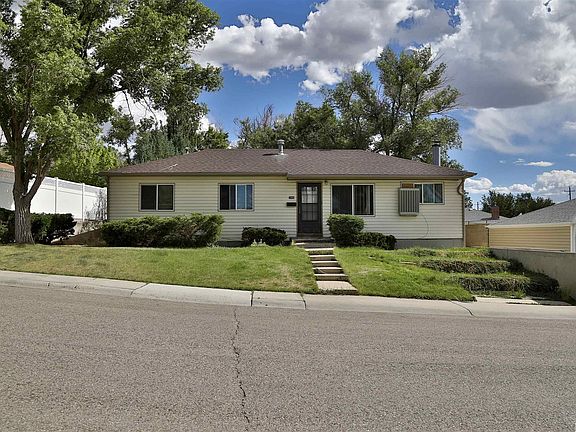 2nd image of 1906 Opal St