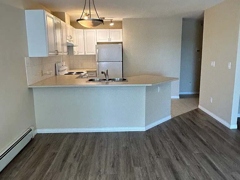 1021 Ross St — Photo 16