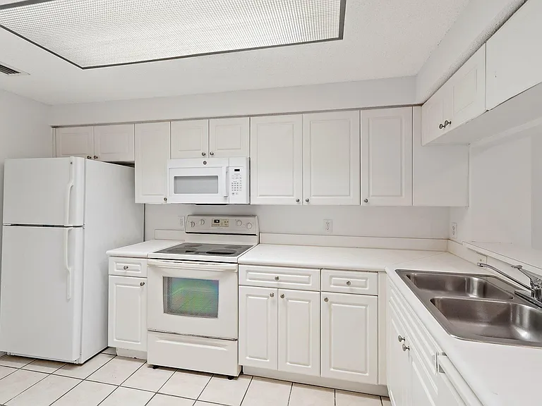 2730 Anzio Ct #106 — Photo 14