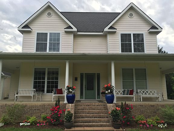 2nd image of 304 Driftwood Dr