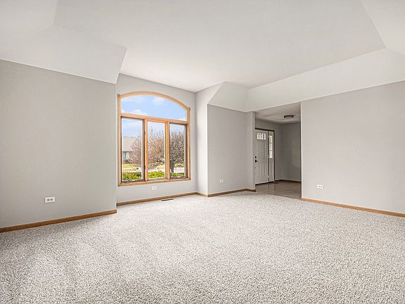 3rd image of 19347 Westfield Ave