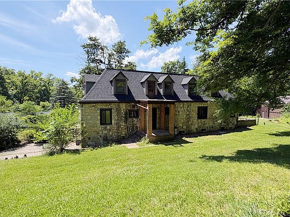 6th image of 6276 Cedar Springs Rd