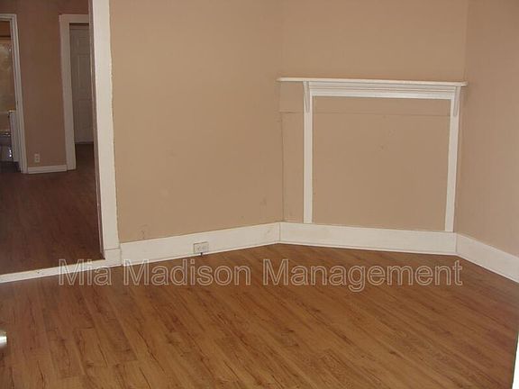 3rd image of 246 Ferrill St
