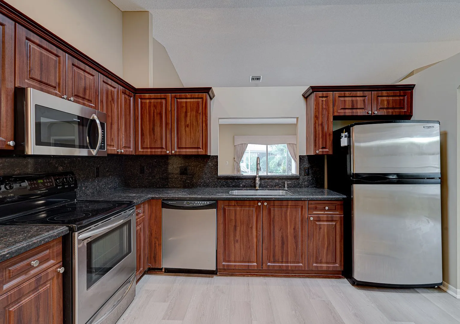 Spacious 2BR/2BA Villa | Gated 55+ Community | Delray Beach — Photo 4