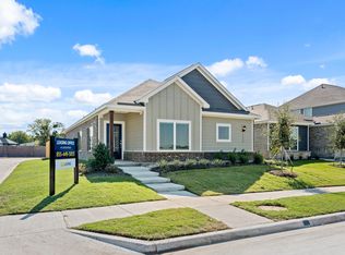 900 Camelia Grove Ct, Hutchins, TX 75141