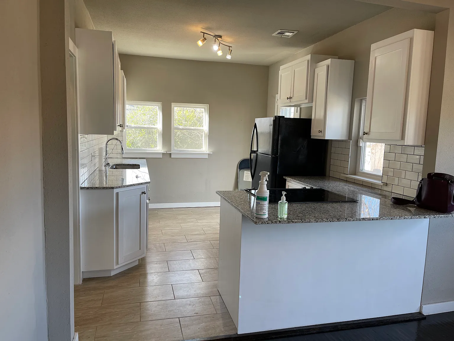 1318 N Boston Ave — Photo 3