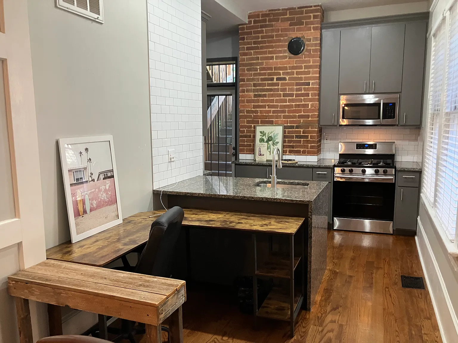 2 bed, 4695 sqft, $1,295 — Photo 2