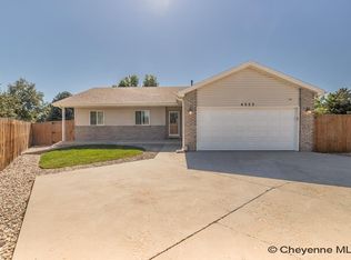 4323 Parkview Dr, Cheyenne, WY 82001