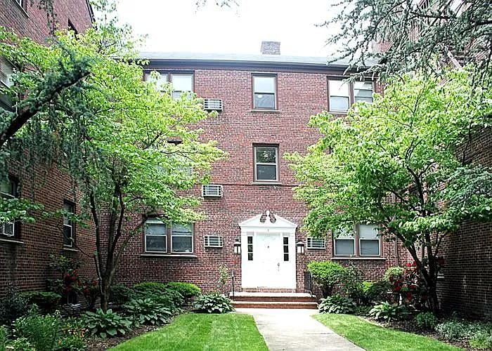 1 bed, 631 sqft, $1,890 — Photo 3