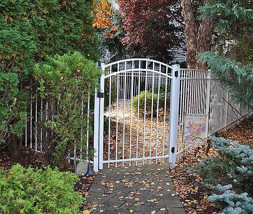 5th image of 54 Karen Ln