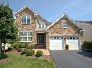 127 Andover Dr #127, Kendall Park, NJ 08824