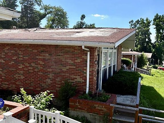 4th image of 4426 Carter Ave