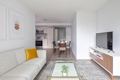 Floor plan 2-Bedroom 2-Bathroom (South Tower)