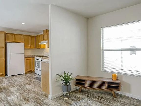 4th image of 19555 Tunnel Rd #19