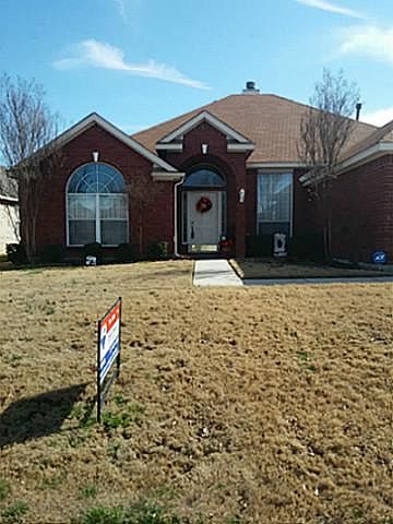 1st image of 118 Fort Edward Dr