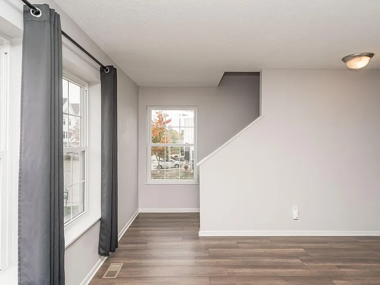 1151 SE Village View Ln — Photo 10