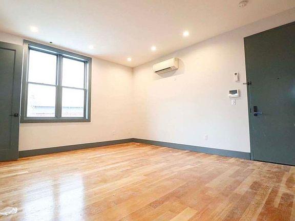 5th image of 378 Bedford Ave #3FFL