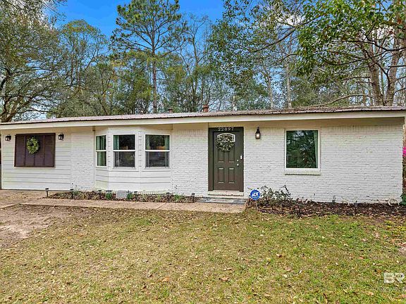 3rd image of 22897 Lincoln St