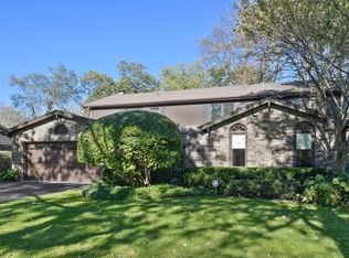 1135 Heather Rd, Deerfield, IL 60015