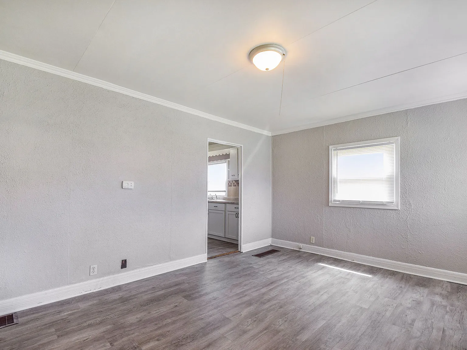 Charming 3-Bedroom Ranch with Basement, & Garage — Photo 2