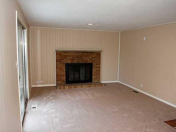 4th image of 2009 Galeston Dr