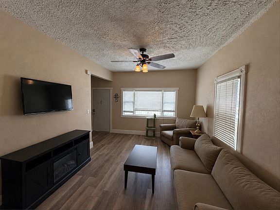 4th image of 412 S 10th St APT 1