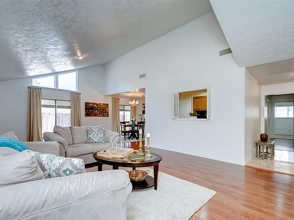 4th image of 11610 Glen Knoll Ct