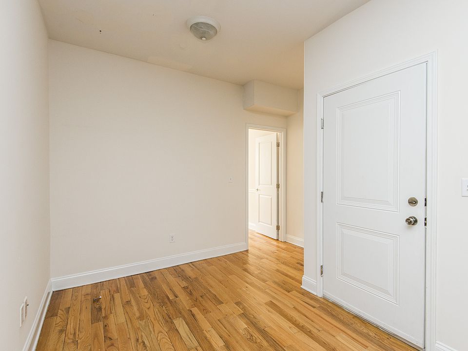 1st image of 2258 N Park Ave #2